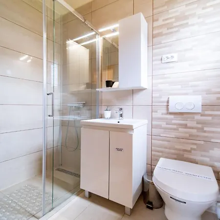 Mira Guest house 3*