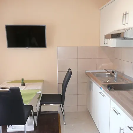 Guest house Mira 3*