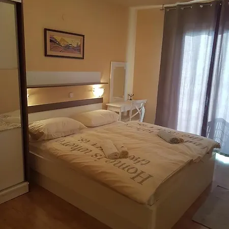 Guest house Mira 3*