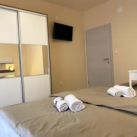 Gasthuis Mira Rab Town