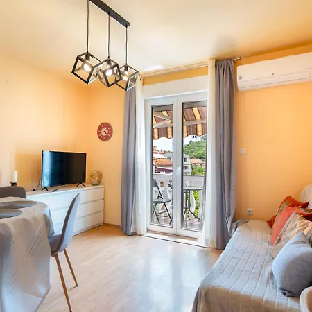 Mira Gasthuis Rab Town