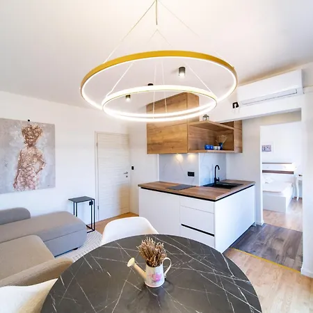 Mira Gasthuis Rab Town