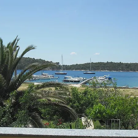 Gasthuis Mira Rab Town