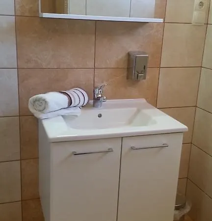 Mira Guest house