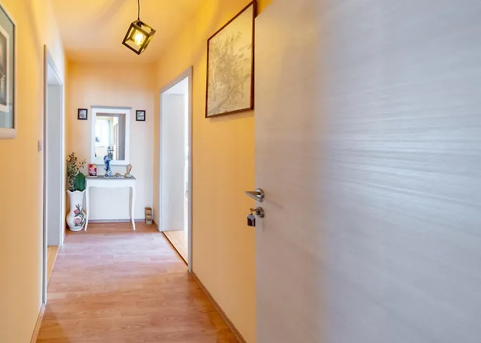Mira Guest house Rab Town