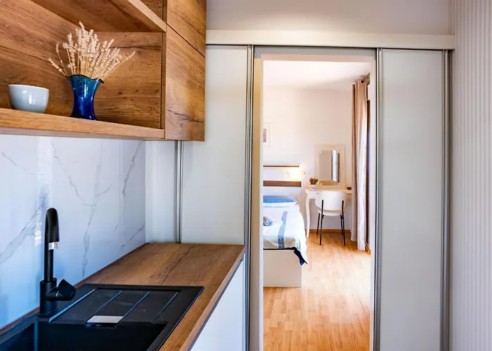 Mira Guest house 3*