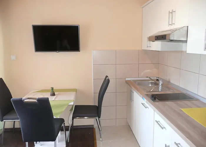 Guest house Mira 3*