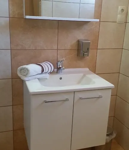 Mira Guest house